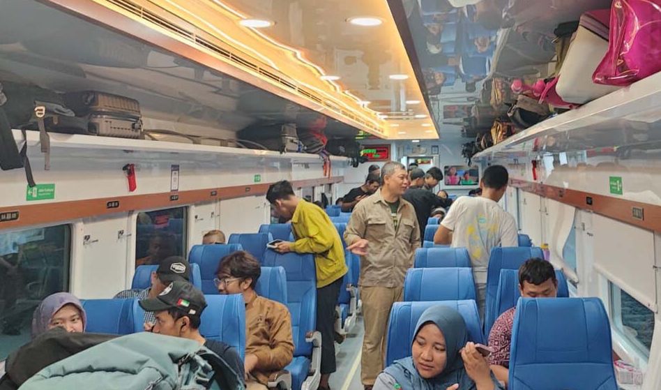 Lebaran 2025: KAI Angkut 2,5 Juta Pemudik, WFA Bantu Hindari Puncak Arus Balik
