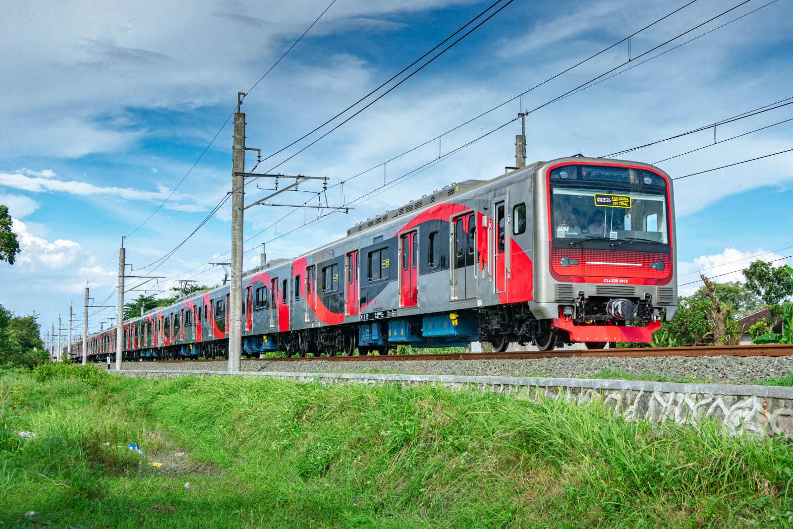 KRL Buatan Dalam Negeri Resmi Tiba, KAI Commuter Siap Uji Coba Dinamis