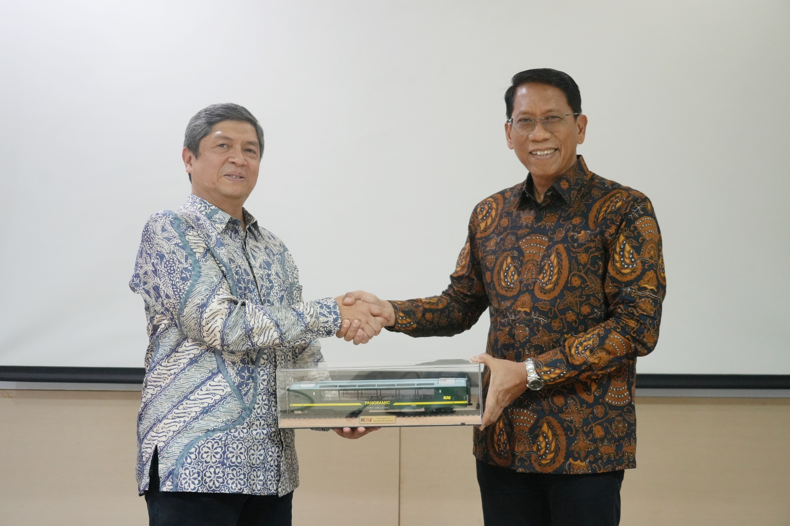 FTMD ITB dan KAI Sinergikan Kompetensi SDM untuk Transportasi Masa Depan